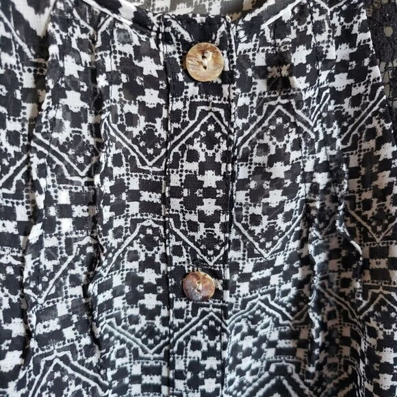 Anthropologie Figueroa & Flower Sheer Mixed Rose Print Blouse Black/White Small - Picture 5 of 11
